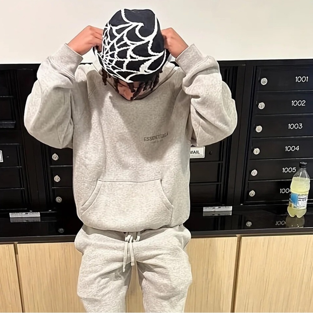 Spider web beanie - Picture 5 of 5